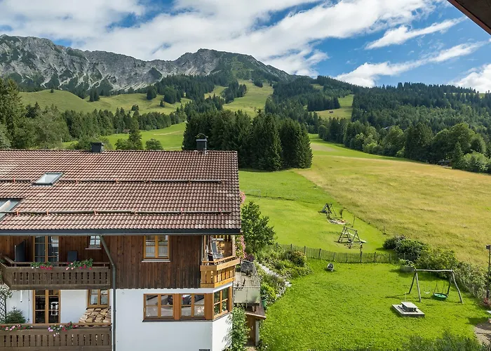 Hotel Bergzeit - &
