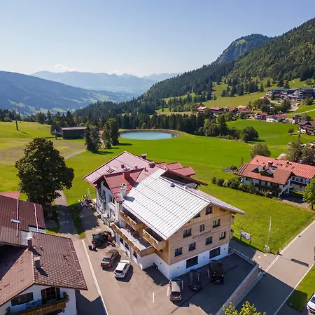 Bergzeit - & Hotel *